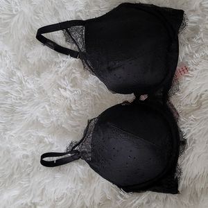 Victoria's Secret plunge bra